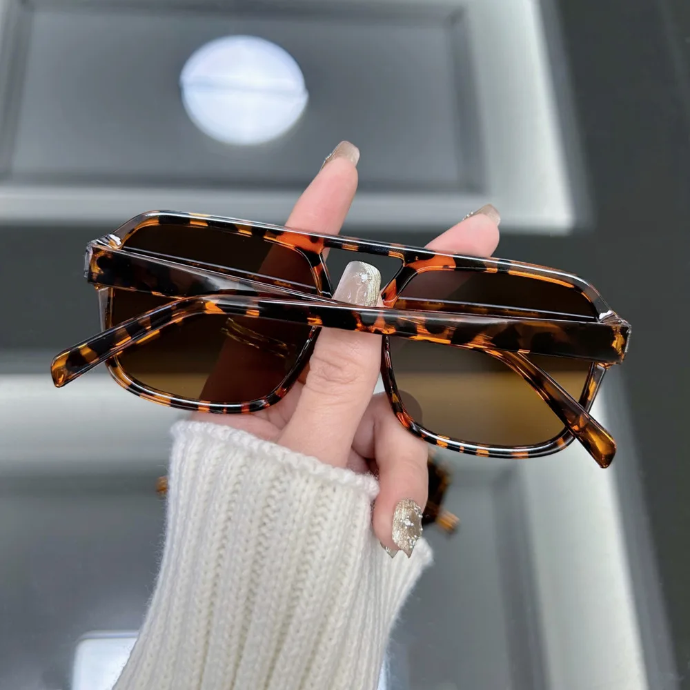 Vintage Vierkante Zonnebril Vr - Designer Sunglasses recensie en prijs